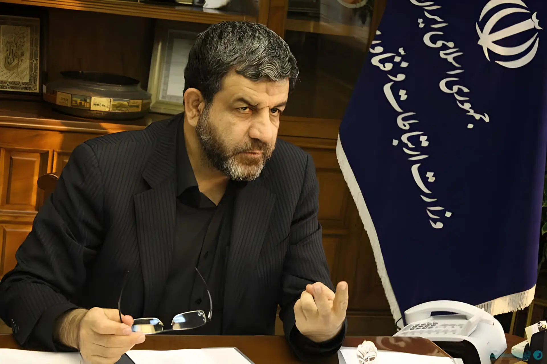 نماینده مجلس: در بازار موبایل احتکار و گران‌فروشی
می‌شود