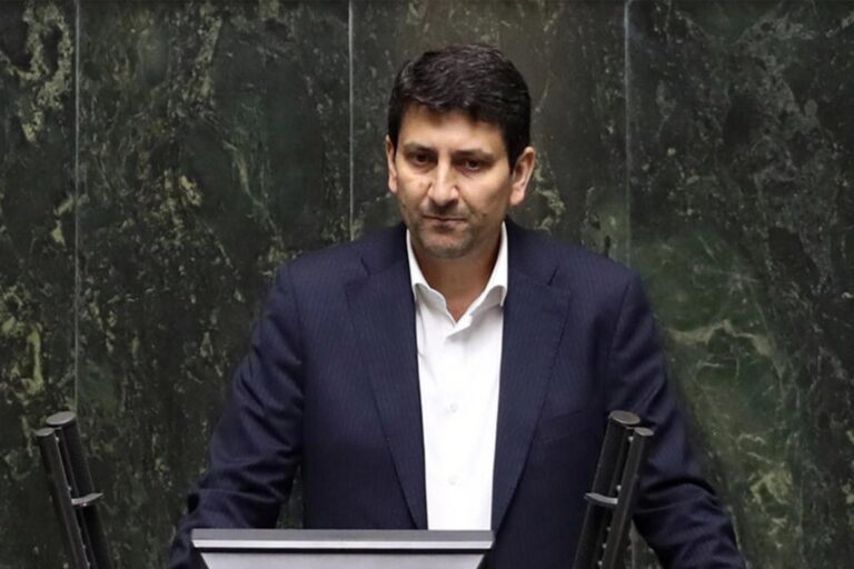پاسخ وزیر ارتباطات به انتقادات نمایندگان مجلس درباره وضعیت
آنتن‌دهی: باید برق باشد که آنتن داشته باشیم