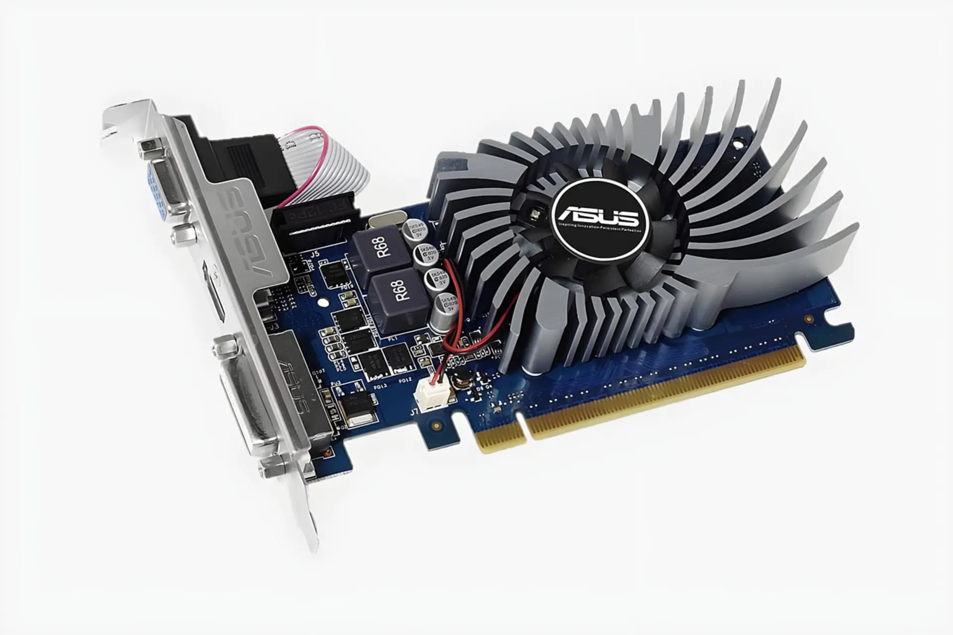 کارت گرافیک ایسوس (ASUS) با هیتسینک و فن خنککننده روی برد آبی