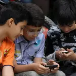 استفاده از موبایل در کلاس درس قانونی شد