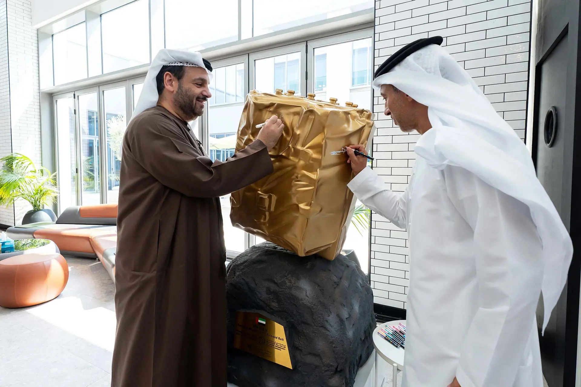 امارات کاوشگر محمد بن راشد را با هدف کاوش ۷ سیارک در سال
۲۰۲۸ پرتاب خواهد کرد