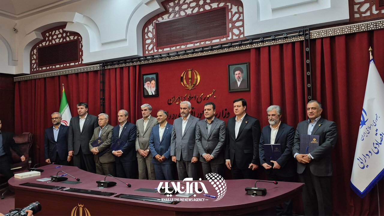 امضای تفاهم‌نامه برای بازسازی دانشگاه‌های آسیب‌دیده/ چهار بانک تامین مالی کردند