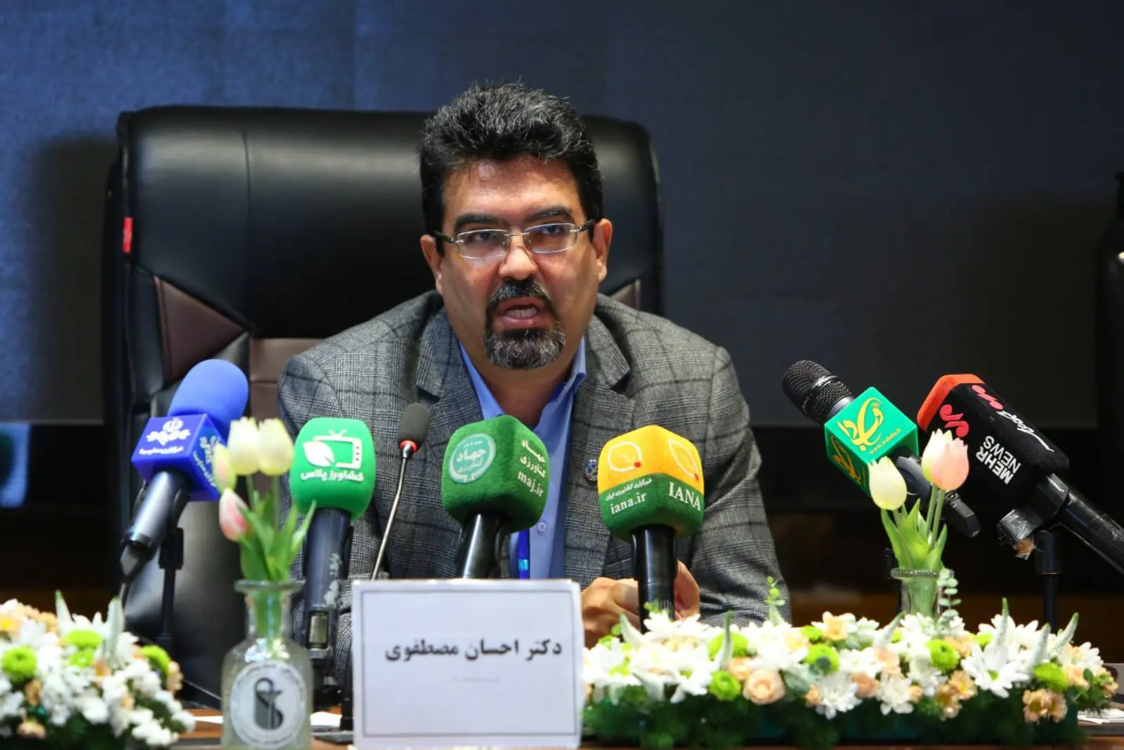 رئیس انستیتو پاستور ایران: ابتلا به طاعون هنوز تایید نشده
است
