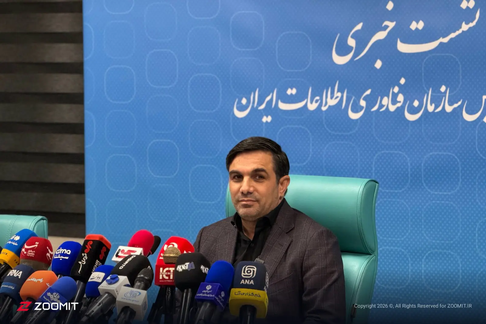 رئیس سازمان فناوری اطلاعات: بدون اینترنت کار کشور راه
نمی‌افتد؛ امیدواریم کار به قطع اینترنت نکشد