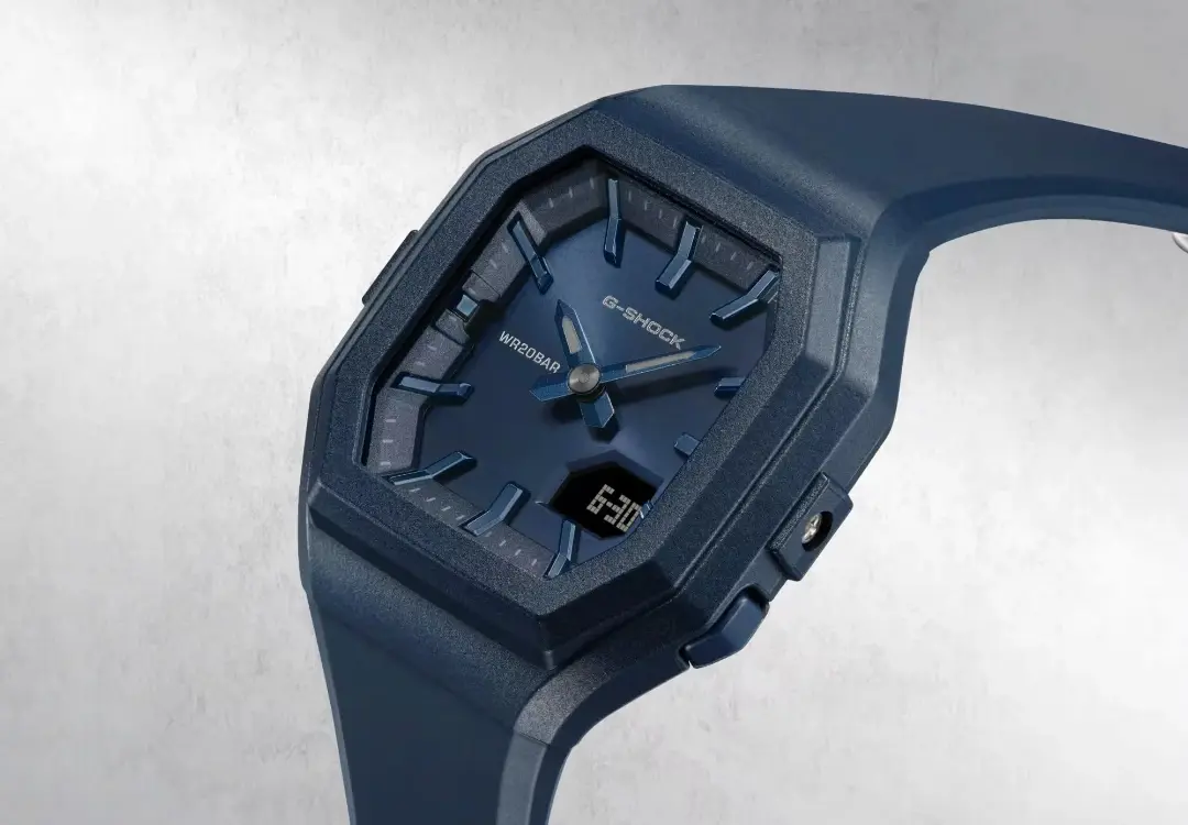 ساعت مچی کاسیو (Casio) مدل GMA-S160 با بدنه و بند آبی رنگ