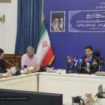 وزیر ارتباطات: زیبنده نیست در توسعه فیبر نوری شهر تهران
گرفتار باشیم